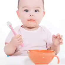 bebe  touche cuillere  bebe rose.